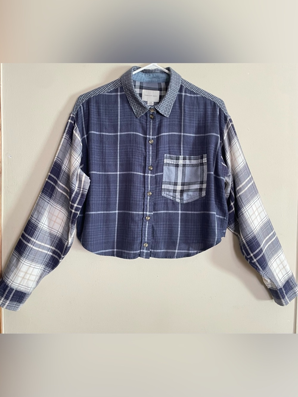 American Eagle Blue Plaid Cropped Button Down Flannel Shirt